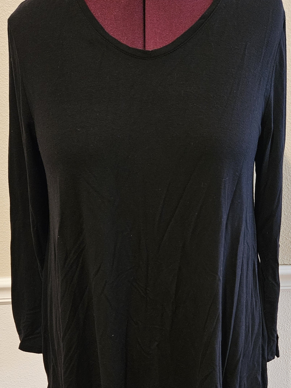 Chico's Black Long-Sleeve Scoop Neck Tee